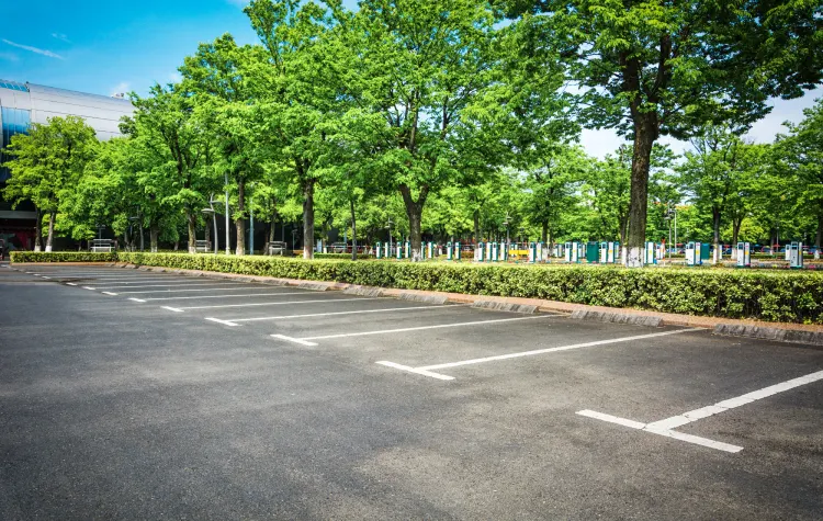 Complimentary On-Site Parking